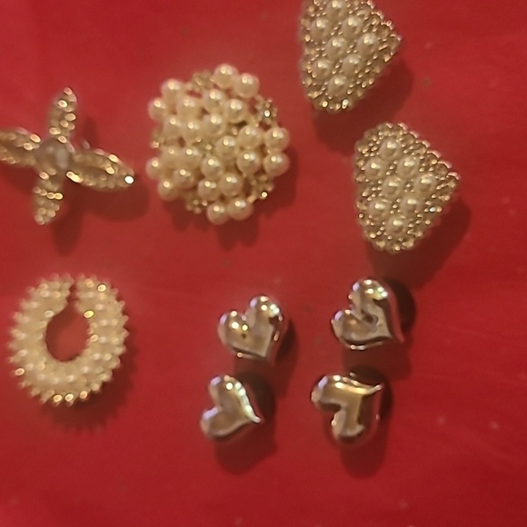 Jibbitz silver & pearls shoe charms 9 qty - Picture 3 of 6
